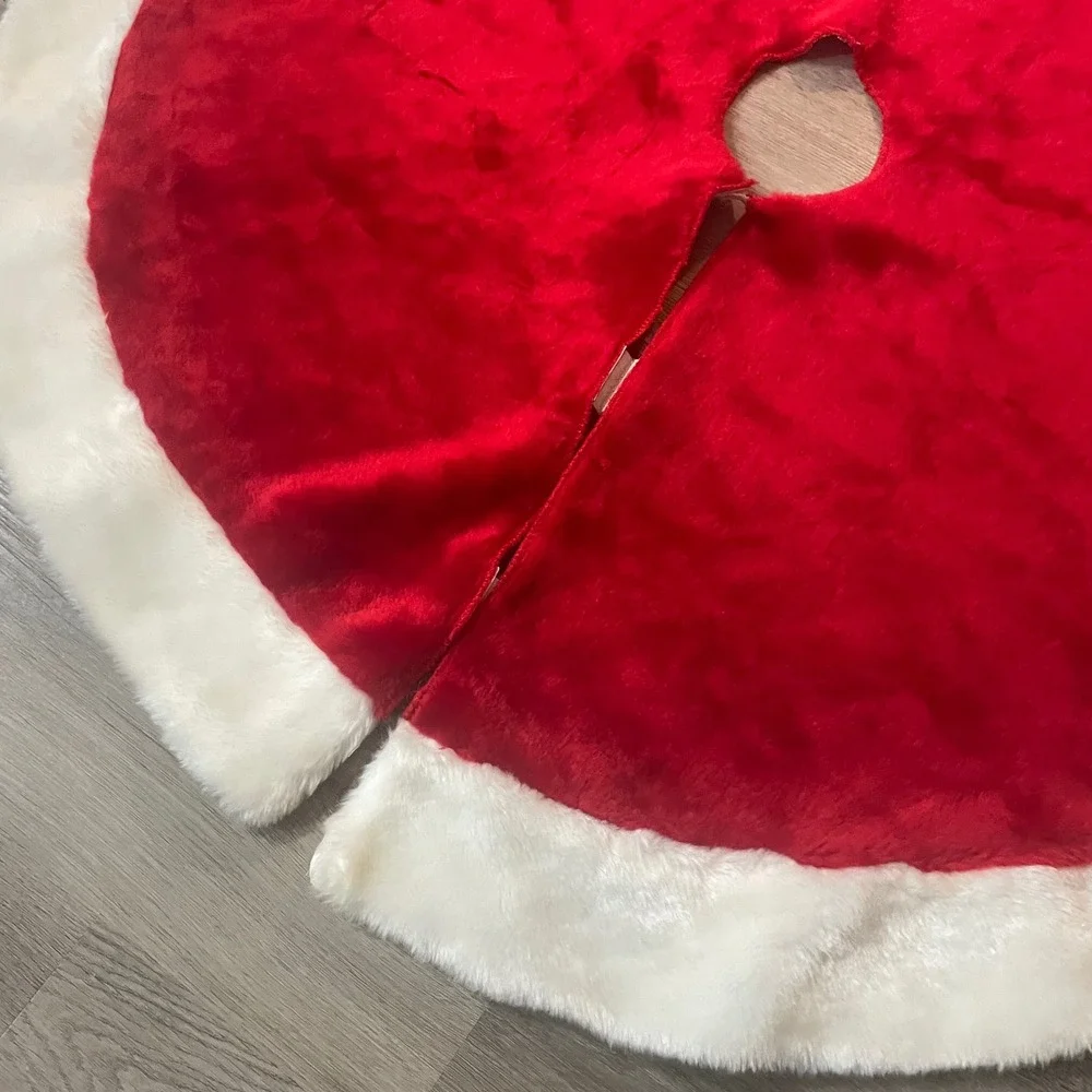 Red Plush Velveteen Christmas Tree Skirt White Faux Fur Border 40 Inch Holiday